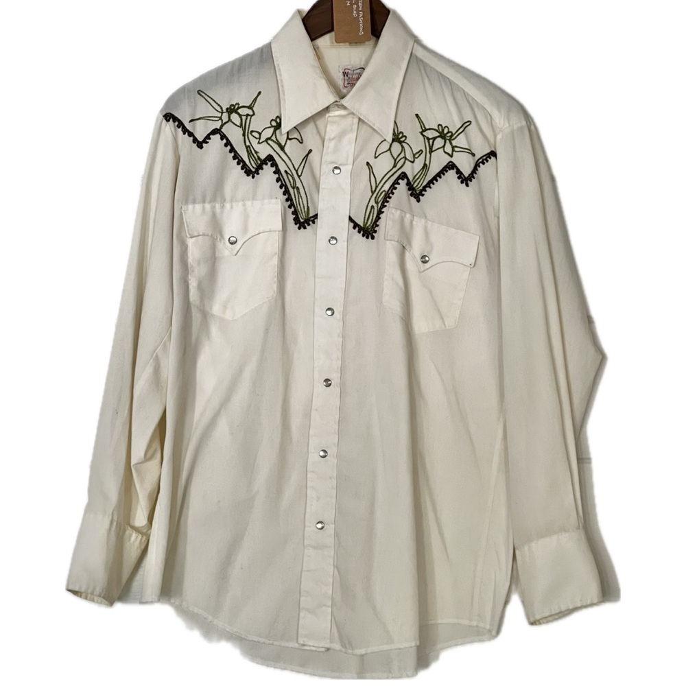 Women's Vintage Western Embroidered Pearl Snap Shirt